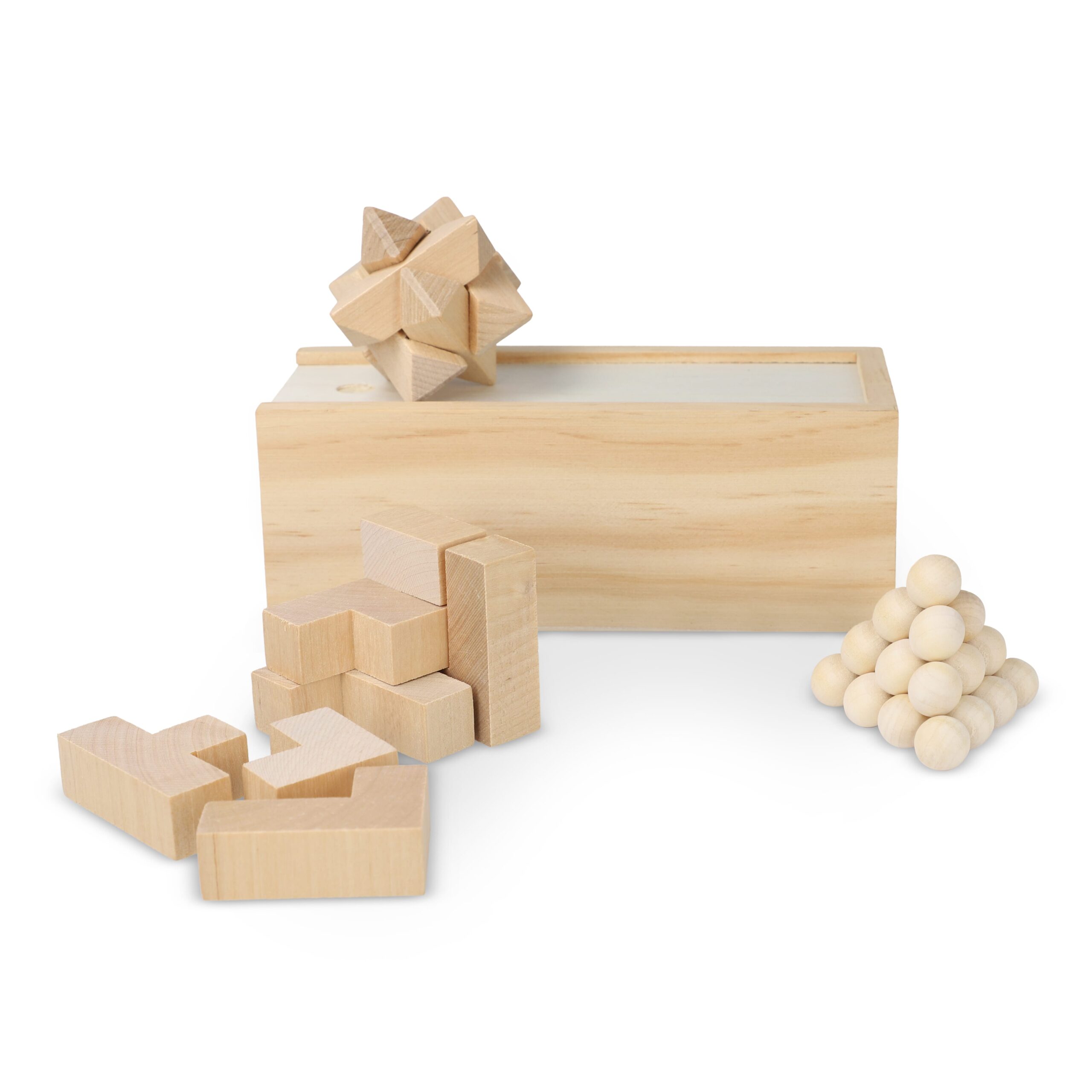 Dieses nachhaltige Set enthält drei spannende Denkspiele: ein Sternenpuzzle, ein Pyramidenpuzzle und ein 3D-Würfelpuzzle, die alle aus FSC-Holz gefertigt sind. Sie sind in einer FSC-Holzbox – Bild 2